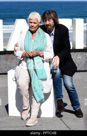 Judi Dench und Trevor Nunn nehmen an der 'roten Joan' Fotoshooting während der 66Th San Sebastian International Film Festival 2018 im Kursaal Terrasse am 25. September 2018 in San Sebastian, Spanien. Stockfoto