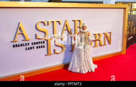 "Ein Star wird geboren" - UK Premiere - VIP-Eingänge Stockfoto