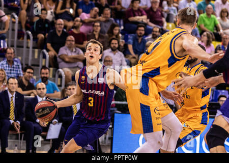 September 27, 2018 - Kevin Pangos, #3 der FC Barcelona Lassa in Aktionen während der Liga Endesa Match zwischen dem FC Barcelona Lassa und Herbalife Gran Canaria am 27. September 2108 im Palau Blaugrana, in Barcelona, Spanien. Quelle: AFP 7/ZUMA Draht/Alamy leben Nachrichten Stockfoto