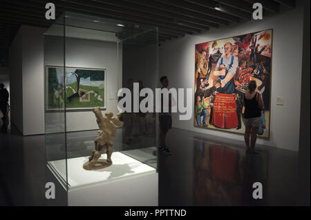 Malaga, Spanien. 27 Sep, 2018. Touristen besuchen das Centre Pompidou Museum während der Welt Tourismus Tag. Am 27. September, die Stadt Malaga feiert die Welt Tourismus Tag mit einem Tag der offenen Tür in allen Museen und Denkmälern, mit Zugang und Guide visits frei, die für die Touristen und Bürger. Credit: Jesus Merida/SOPA Images/ZUMA Draht/Alamy leben Nachrichten Stockfoto