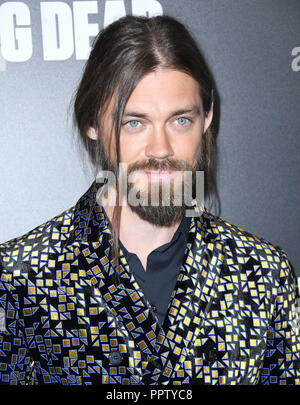 Hollywood, CA, USA. 27 Sep, 2018. 27. September 2018 - Hollywood, Kalifornien - Tom Payne. "The Walking Dead" Season 9 Premiere Los Angeles gehalten an der DGA-Theater. Photo Credit: Birdie Thompson/AdMedia Credit: Birdie Thompson/AdMedia/ZUMA Draht/Alamy leben Nachrichten Stockfoto