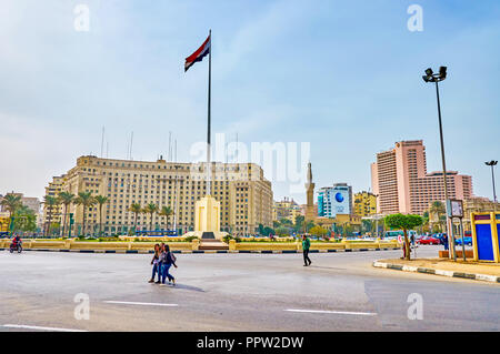 Kairo, Ägypten - Dezember 23, 2017: Das Business Viertel von Kairo liegt am Ufer des Nils und zentriert um Midan Tahrir Square, am 2. Dezember Stockfoto