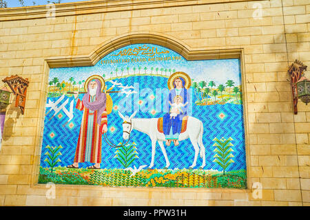 Kairo, Ägypten - Dezember 23, 2017: Die alten Mosaik zeigt die das Fliegen in Ägypten der Heiligen Familie, am 23. Dezember in Kairo Stockfoto