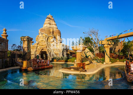 SALOU (PORTAVENTURA), Spanien - 16.Juni 2014: Themenpark Port Aventura ist eine Unterhaltung Resort im Süden Kataloniens lockt 4 Mio. Besucher im Jahr Stockfoto