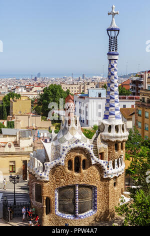 BARCELONA, SPANIEN - 11. JUNI 2014: Park Güell ein öffentlicher Park System auf dem Karmel Hügel, in Barcelona. Stockfoto