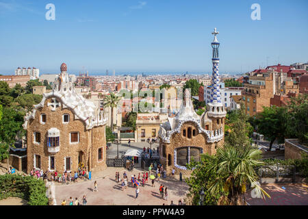 BARCELONA, SPANIEN - 11. JUNI 2014: Park Güell ein öffentlicher Park System auf dem Karmel Hügel, in Barcelona. Stockfoto