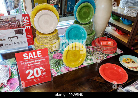 Miami Beach Florida, Pier 1 Importe, Shopping Shopper Shopper Shop Shops Markt Märkte Markt Kauf Verkauf, Einzelhandel Geschäfte Business busines Stockfoto