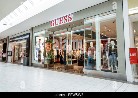 Miami Florida, Kendall, Dadeland Mall, Guess, Modeladen, Vordereingang, FL180527041 Stockfoto