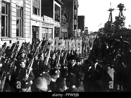 Britische Truppen marschieren in Galata. Stockfoto