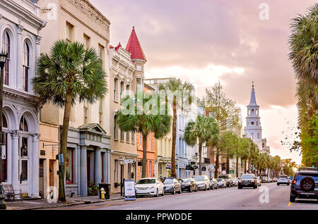 Die Sonne geht auf Downtown Charleston, 5. April 2015 in Charleston, South Carolina. Stockfoto