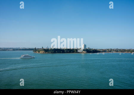 Auckland, New Zealand-December 17,2016: Cruisen durch den Waitemata Harbour in Auckland, Neuseeland Stockfoto