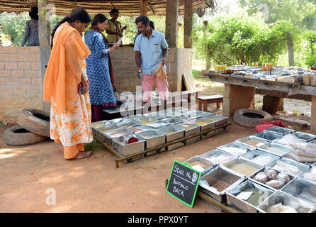 Farmers Market am Bhoomi College in der Nähe von Bangalore, Indien. Stockfoto