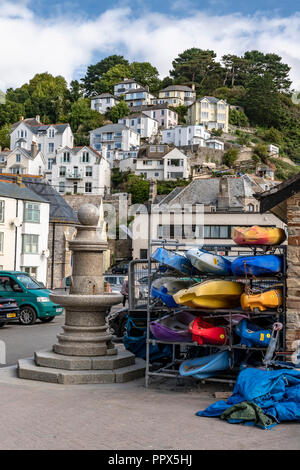 LOOE, Cornwall England UK Looe ein sehr beliebtes Fischereihafen ein Ferienort voll von Hotels, Sehenswürdigkeiten und Restaurants. Stockfoto