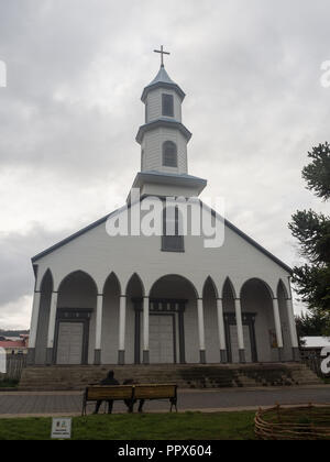 Außenansicht des quinchao Kirche, eines der Weltkulturerbe hölzerne Kirchen auf der Insel Chiloe, Chile Patagonien Stockfoto