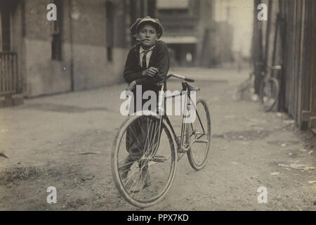 Messenger Boy für Mackay Telegraph Company, Waco, Texas; Lewis W. Hine, American, 1874-1940, Waco, Texas, United States Stockfoto