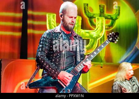 September 26, 2018, San Diego, Kalifornien, USA - Andy Sneap führt mit JUDAS PRIEST auf Matratze Firma Amphitheater in Chula Vista, Kalifornien am 26. September 2018 (Bild: © Marissa Carter/ZUMA Draht) Stockfoto