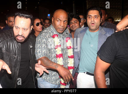 Mumbai, Indien. 27 Sep 2018: Amerikanische Boxer Mike Tyson von Mumbai für Boxen Meisterschaft in Mumbai, Indien Am 27. Sep 2018. Foto von prodip Guha Besuch: prodip Guha/Alamy leben Nachrichten Stockfoto