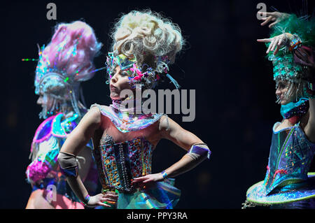 Wellington, Neuseeland. 28 Sep, 2018. Modelle Kreationen während der jährlichen Welt der Wearable kunst Auszeichnungen zeigen in Wellington, Neuseeland, Sept. 28, 2018. Quelle: Xinhua Foto/Guo Lei/Xinhua/Alamy leben Nachrichten Stockfoto