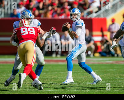 Setember 16, 2018: Detroit Lions Quarterback Matthew Stafford (9) in Aktion während der NFL Football Spiel zwischen den Detroit Lions und die San Francisco 49ers bei Levi's Stadion in Santa Clara, CA. Die 49ers besiegten die Löwen 30-27. Damon Tarver/Cal Sport Media Stockfoto