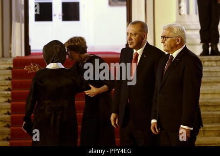 Berlin, Deutschland, 28. September 2018. Türkischen Präsidenten Recep Tayyip Erdogan, Präsident Frank-Walter Steinmeier besuchen Besuchen türkischen Präsidenten Recep Tayyip Erdogan in Berlin Schloss Bellevue Credit: Holger Viel/Alamy leben Nachrichten Stockfoto