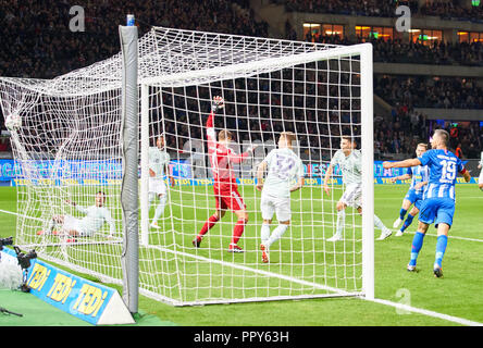 Deutsche Fußball, Berlin, 28. September 2018 Ondrej DUDA, Hertha 10 schießen Ziel für 2-0, Manuel Neuer, FCB 1 Hertha BSC Berlin - FC BAYERN MÜNCHEN - DFL-Bestimmungen verbieten die Verwendung von Fotografien als BILDSEQUENZEN und/oder quasi-VIDEO - 1. Deutsche Fussball Liga, Berlin, 28. September 2018, Saison 2018/2019, Spieltag 6 © Peter Schatz/Alamy leben Nachrichten Stockfoto