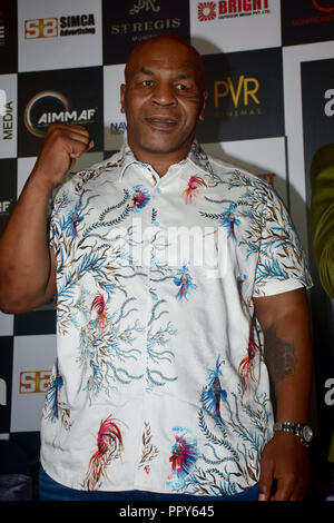 Mumbai, Indien. 28 Sep, 2018. Ehemalige Welt Boxweltmeister Mike Tyson während der Pressekonferenz für Kumite 1 Liga, Indiens erster Global Mixed Martial Arts (MMA) Liga unterstützt durch die All India Mixed Martial Arts Federation (AIMMAF) im Hotel St. Regis in Mumbai gesehen. Credit: Azhar Khan/SOPA Images/ZUMA Draht/Alamy leben Nachrichten Stockfoto