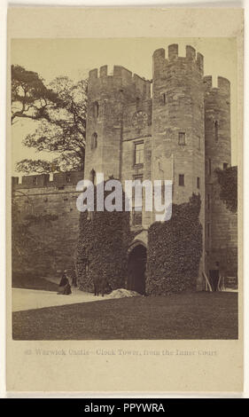 Warwick Castle, Uhrturm, von den inneren Hof; Francis Bedford, Englisch, 1815,1816 - 1894, 1862 - 1865; Eiklar silber Stockfoto