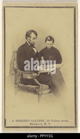 Präsident Lincoln Lesen der Bibel zu seinem Sohn Tad; Anthony Berger , United States, 1860s, 9. Februar 1864; Eiklar Stockfoto