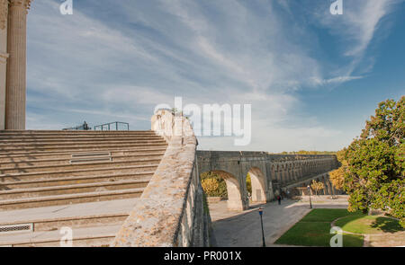 Das Château d'Eau (Wasserturm) auf dem höchsten Punkt der Stadt Montpellier, sobald das Wasser über ein Aquädukt erhalten. Stockfoto