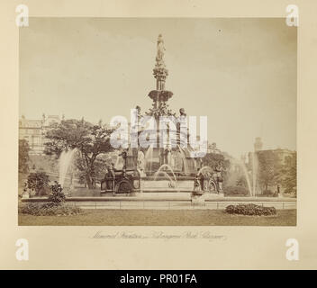 Memorial Fountain im Kelvingrove Park, Glasgow; Thomas Annan, Scottish, 1829-1887, Glasgow, Schottland; 1877; Eiklar silber Stockfoto