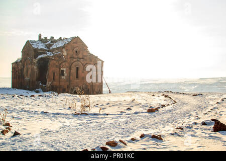 Historische Kathedrale in der Ani. Ani ist ein ruiniertes Armenische mittelalterliche Stadt in der heutigen Türkei. Stockfoto