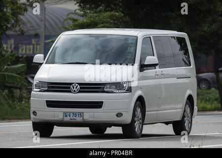 Chiangmai, Thailand - 23. August 2018: Privaten van, Volkswagen Transporter. Foto an der Straße Nr. 121 ca. 8 km von der Innenstadt von Chiang Mai, Thailand. Stockfoto