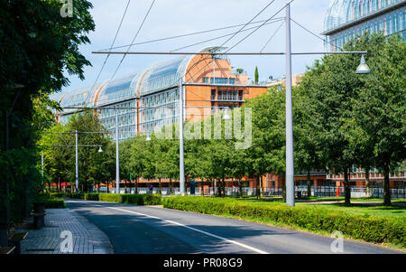 3. August 2018, Lyon Frankreich: Außenansicht der Cite Internationale oder Internationale Stadt von dem Architekten Renzo Piano in Lyon Frankreich Stockfoto