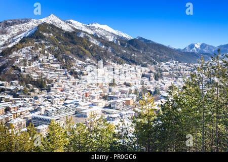 Dorf Clusone im Winter Clusone, Val Seriana, Provinz Bergamo, Lombardei, Italien, Europa Stockfoto