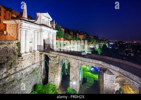 Porta San Giacomo, Oberstadt (Citta Alta), Bermago, Lombardei, Italien, Europa Stockfoto