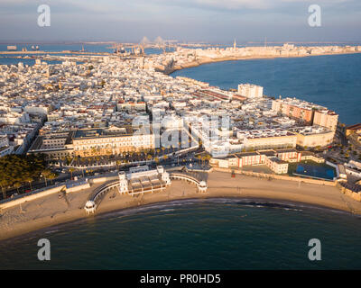 Luftaufnahme von Drohne, Cadiz, Andalusien, Spanien, Europa Stockfoto