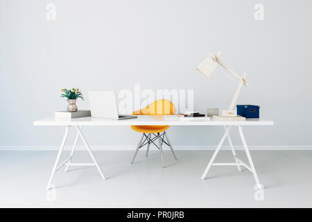 3D-Render der modernen Computer Arbeitsplatz einrichten Stockfoto