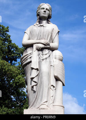 Das Grab der verheirateten Giants in Sevilla, Ohio, ehrt Martin und Anna Bates, das höchste verheiratete Paar der Welt, auf dem Mound Hill Cemetery. Stockfoto