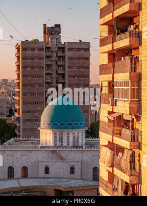 Aleppo - eine der ältesten ununterbrochen bewohnten Städte der Welt und die zweitgrößte Stadt in Syrien (vor dem Krieg). Stockfoto