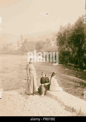 Nördliche Aussicht. Fluss in Zahleh Bardoni. 1900, Libanon, Zaḥlah Stockfoto