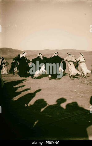 Bedouin wedding Spielen "Katz und Maus". 1900, die Beduinen sind eine Gruppierung von nomadisierenden arabischen Völker Stockfoto