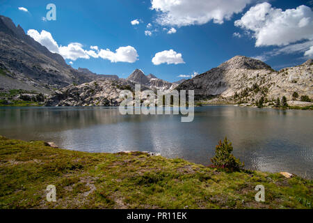 Evolution Lake. John Muir Trail/Pacific Crest Trail; Sequoia Kings Canyon Wilderness; Kings Canyon National Park; Berge der Sierra Nevada, Kalifornien, Stockfoto