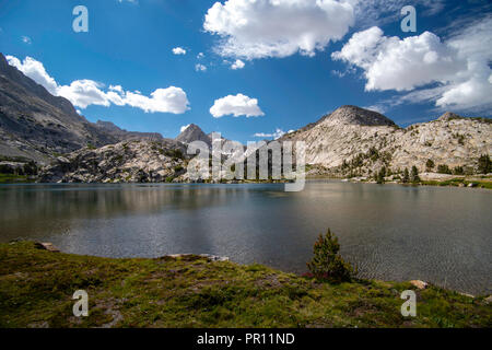 Evolution Lake. John Muir Trail/Pacific Crest Trail; Sequoia Kings Canyon Wilderness; Kings Canyon National Park; Berge der Sierra Nevada, Kalifornien, Stockfoto