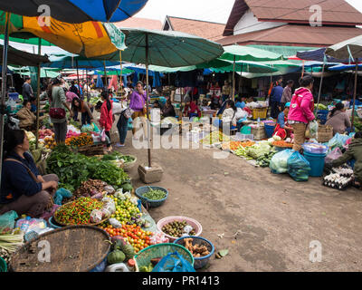 Zentrale Markt im Freien, Luang Prabang, Laos, Indochina, Südostasien, Asien Stockfoto