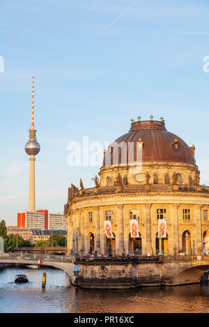 Bode Museum im barocken Stil von Ernst von Ihne 1904, Spree, Museumsinsel, UNESCO-Weltkulturerbe, Berlin, Brandenburg, Deutschland, Europa Stockfoto