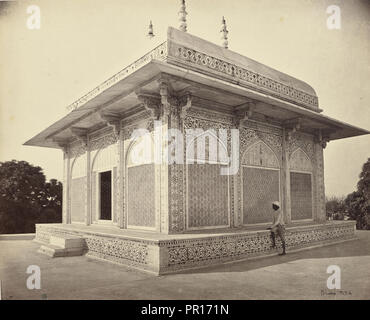 Agra und das Mausoleum von Prinz Etmad-Dowlah, die marmorne Kuppel; Samuel Bourne, Englisch, 1834-1912, Agra, Indien; über 1866