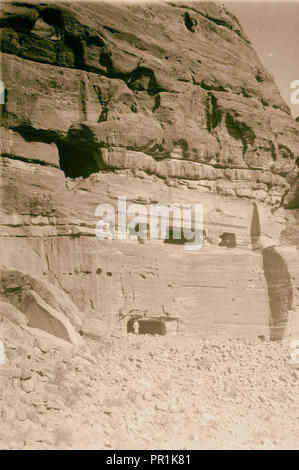 Petra (Wadi Musa). El-Habis Bereich. Die unvollendete Grab. Übersicht Methode der Anfang von oben und unten arbeiten. El-Habis Stockfoto