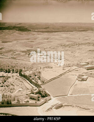 Jordan Valley, dem Toten Meer und Transjordanien. Infra-rot Foto vom Mt. der Oliven. Bethphage im Vordergrund. 1934, Jerusalem Stockfoto