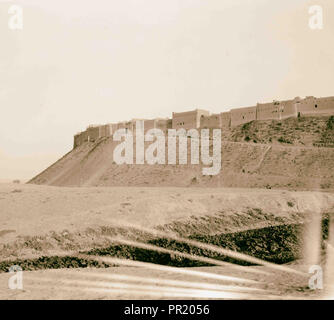 Irak. Arbela. (Erbil). Zentrum von Ishtar Kult in assyrischer Zeit, 2200 v. Chr. der nördlichen Stadtmauer mit Aufstieg in die Stadt Stockfoto