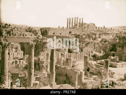 Ruinen von Jerash (gerasa). Die Kathedrale Innenhof, der Tempel der Artemis am Horizont. 1920, Jordanien, Gerasa Stockfoto